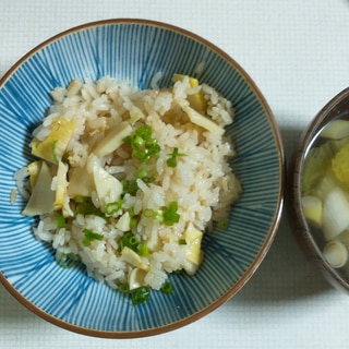 たけのこご飯(炊飯器で炊くだけ超簡単！超時短！)